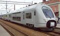 Ett X40-tåg ankommer till Eskilstuna.