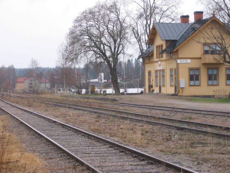Fil:Alfta järnvägsstation 20050502.jpg