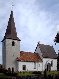 Halla kyrka.jpg