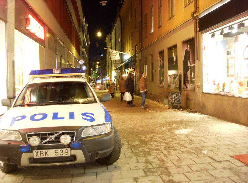 Fil:Bombdåden i Stockholm 2010a.jpg