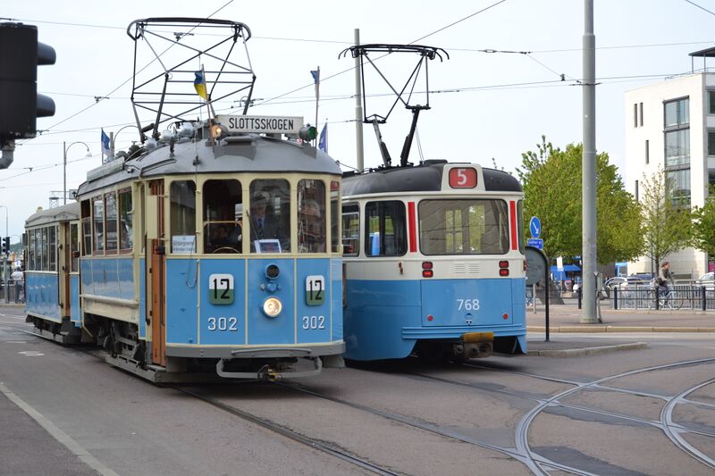 Fil:Linje 12 och Linje 5.JPG