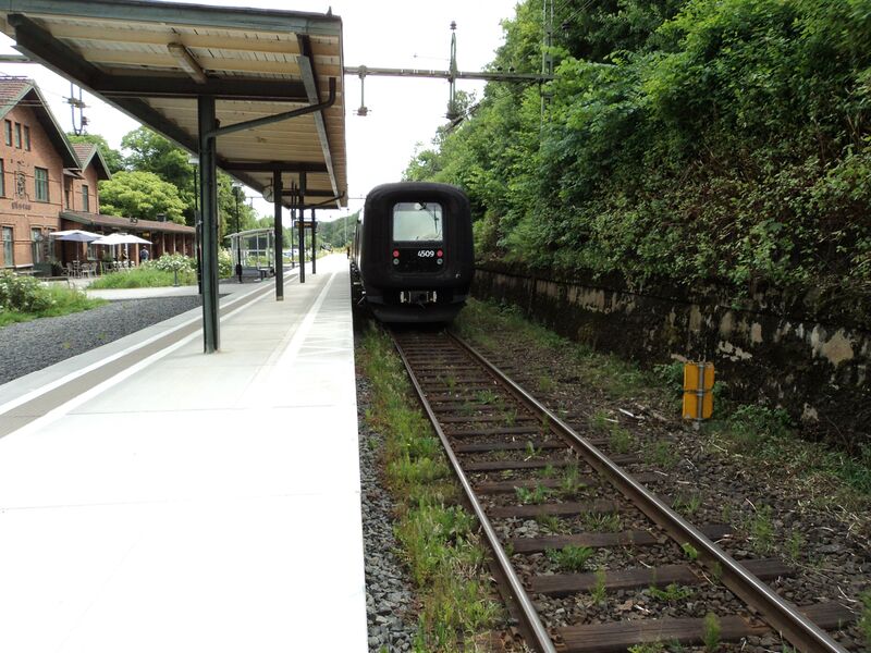 Fil:Båstad station juli 2010.JPG