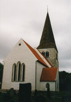 Sanda kyrka 001.jpg